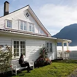 Nes Gard Hotel 3*