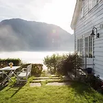 Nes Gard 3* Høyheimsvik