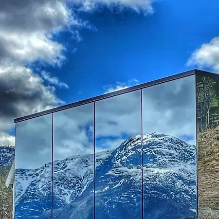 Nes Gard 3* Høyheimsvik