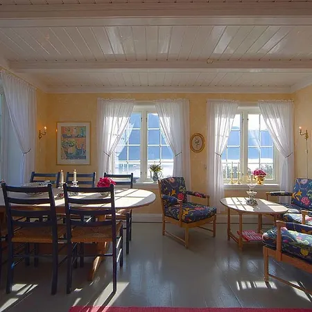 Nes Gard Hotel