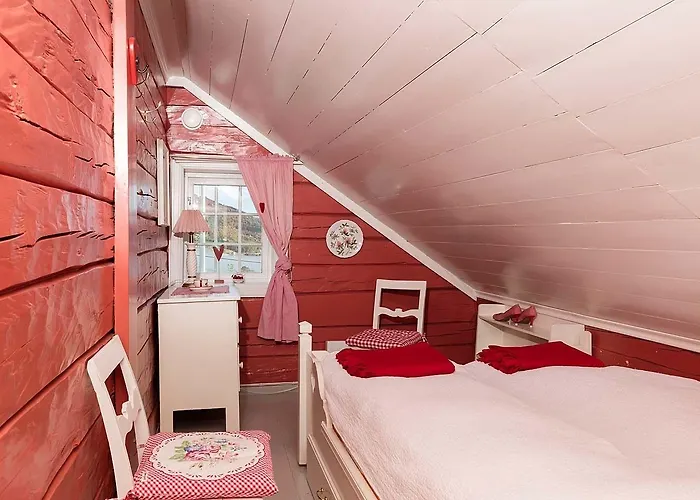 Nes Gard Hotel Hoyheimsvik