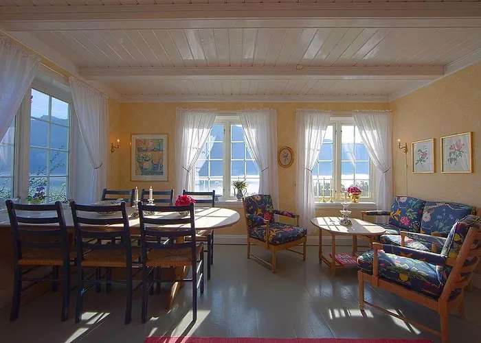 Hotel Nes Gard Hoyheimsvik