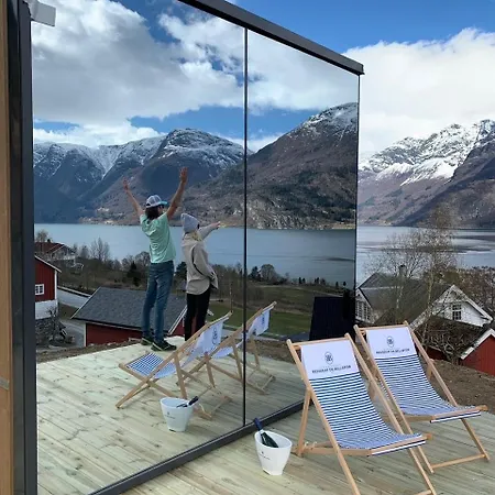 内斯加尔酒店 3*