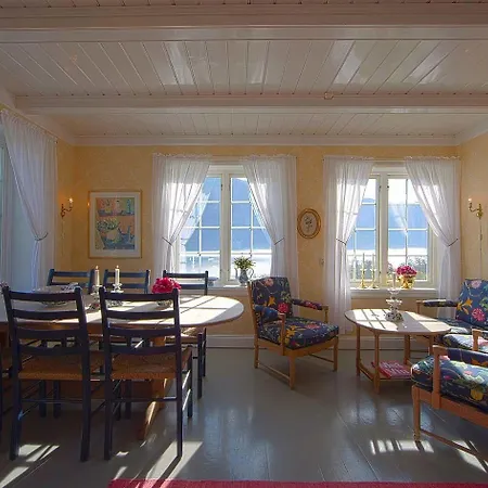 Hotell Nes Gard Høyheimsvik